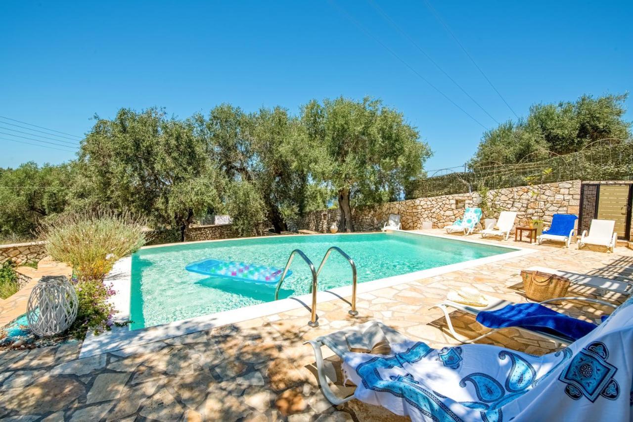 Ieromonachos Villa Bougarini Haven Family Villa Rock Pool Oasis מראה חיצוני תמונה