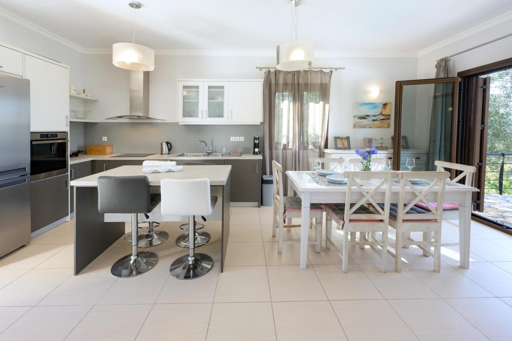 Ieromonachos Villa Bougarini Haven Family Villa Rock Pool Oasis מראה חיצוני תמונה