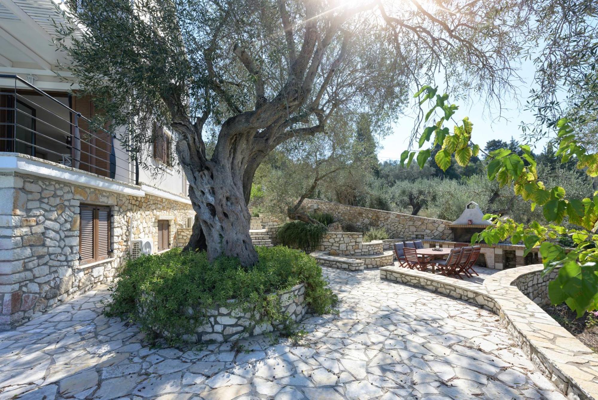 Ieromonachos Villa Bougarini Haven Family Villa Rock Pool Oasis מראה חיצוני תמונה