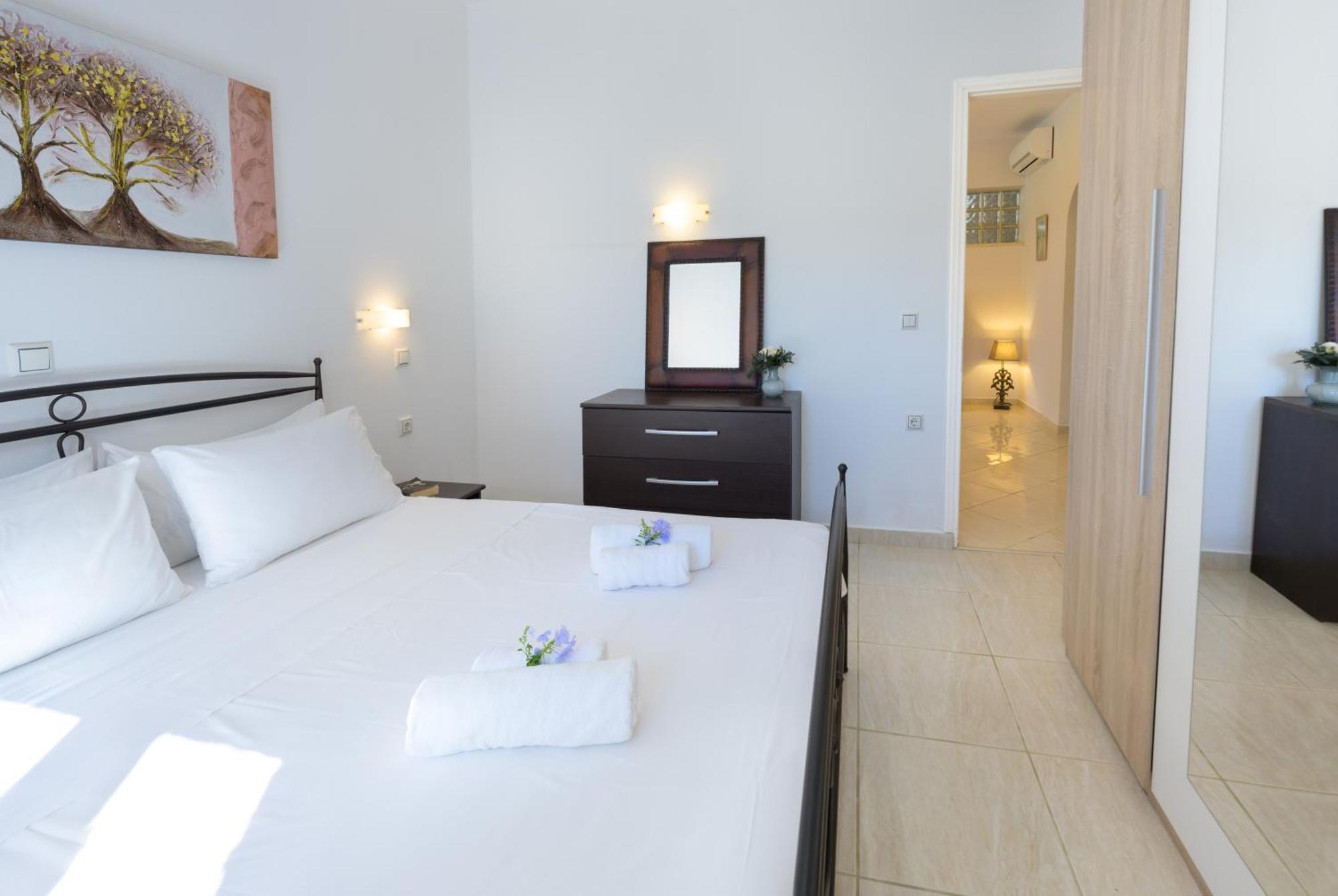 Ieromonachos Villa Bougarini Haven Family Villa Rock Pool Oasis מראה חיצוני תמונה