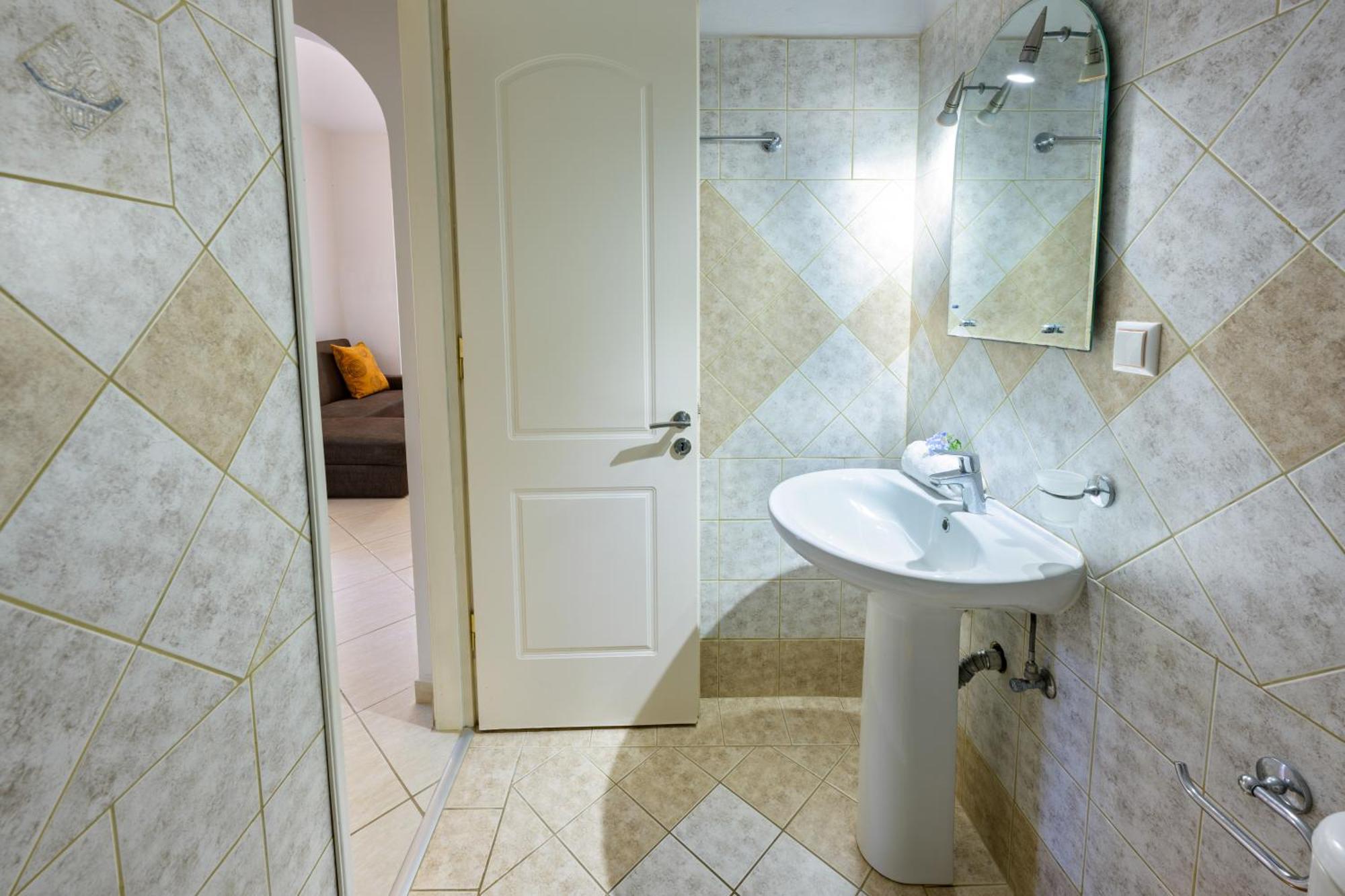 Ieromonachos Villa Bougarini Haven Family Villa Rock Pool Oasis מראה חיצוני תמונה