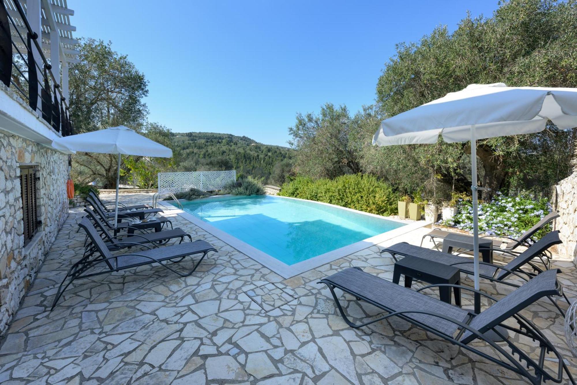 Ieromonachos Villa Bougarini Haven Family Villa Rock Pool Oasis מראה חיצוני תמונה