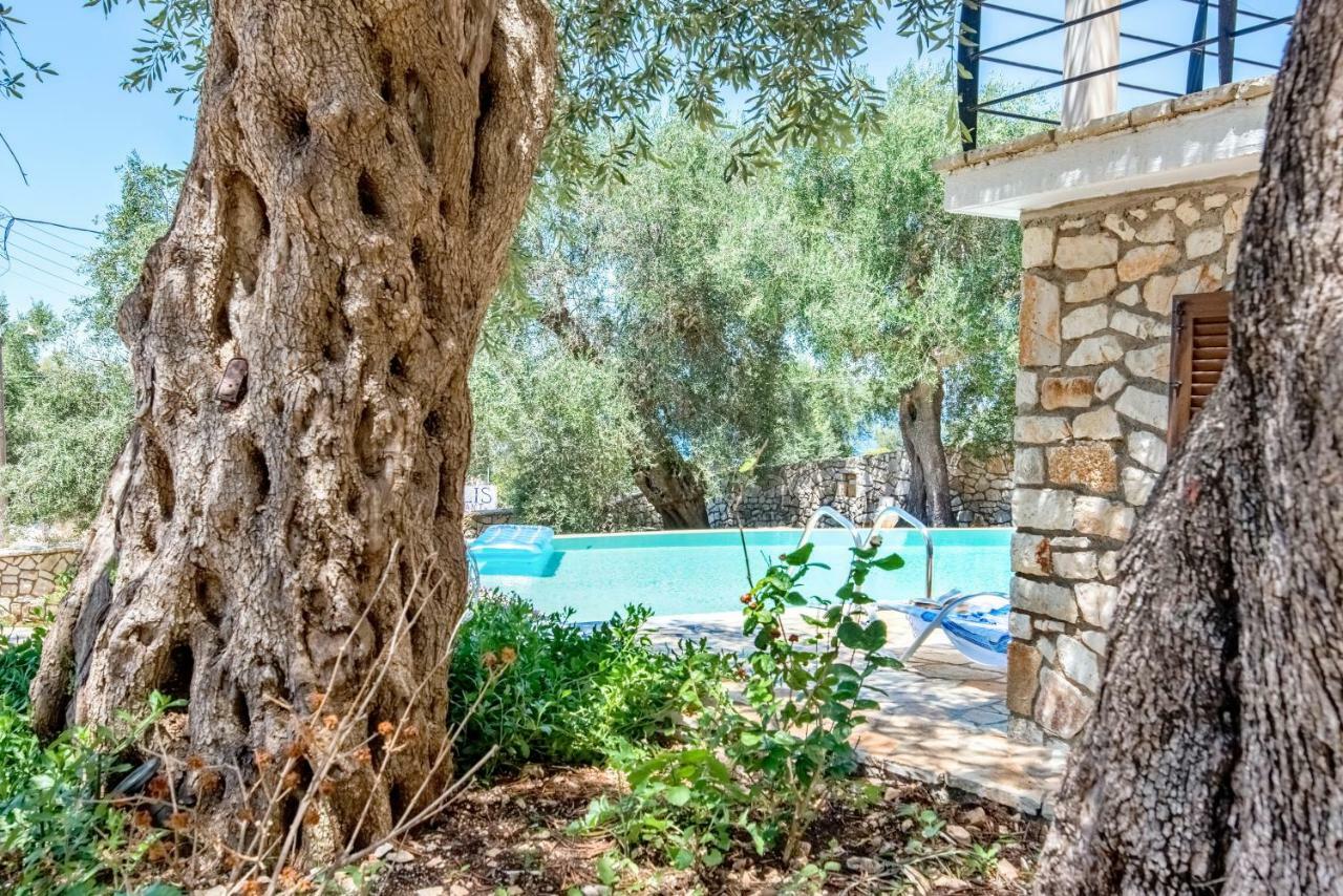Ieromonachos Villa Bougarini Haven Family Villa Rock Pool Oasis מראה חיצוני תמונה