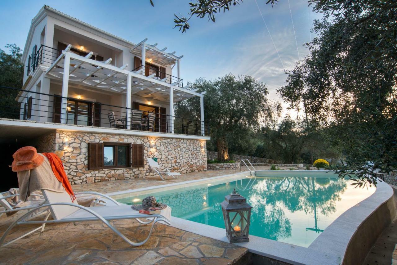 Ieromonachos Villa Bougarini Haven Family Villa Rock Pool Oasis מראה חיצוני תמונה