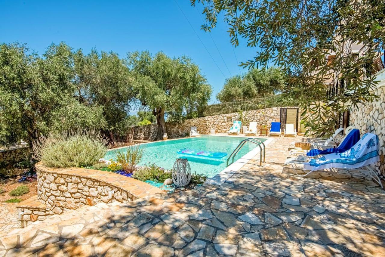 Ieromonachos Villa Bougarini Haven Family Villa Rock Pool Oasis מראה חיצוני תמונה